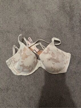 Lightly Lined T-Shirt Bra in Cream Floral Print, 34B